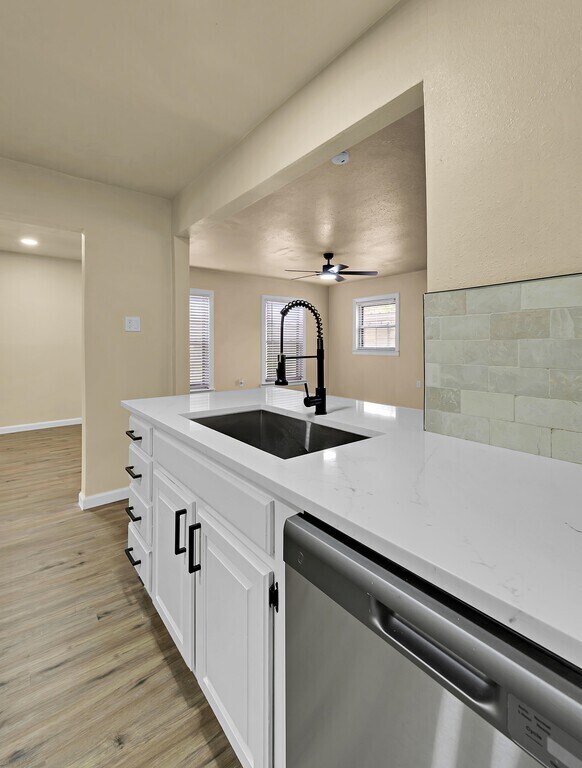 Building Photo - 3225 Edmond Ave