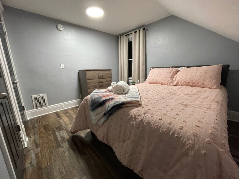 Bedroom 2 - 4034 Bailey Ave