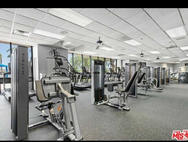 Building Photo - 4337 Marina City Dr