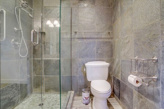 Building Photo - Beautiful 4 Bed/4 Bath Family Home w/pool - Upcoming and available at the end of April!