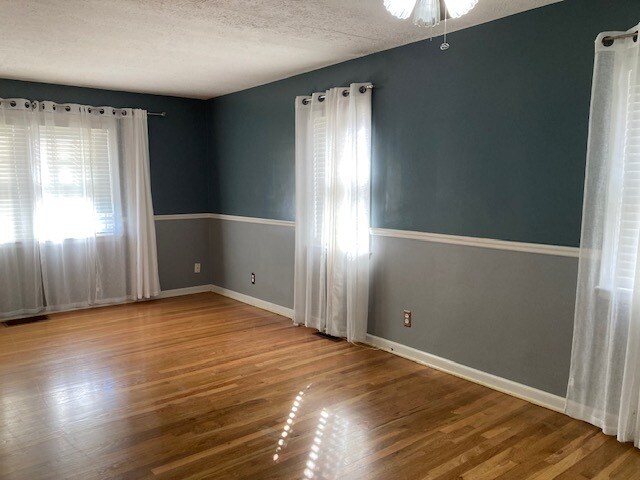 Building Photo - 2203 W Division St