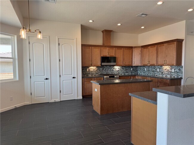 Building Photo - 3040 Fort Mojave Dr