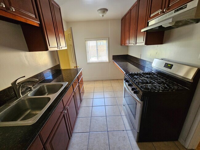 West Wing Kitchen - 3851 Oakdale St