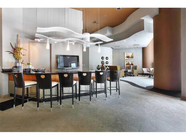 Building Photo - 3101 S Ocean Dr