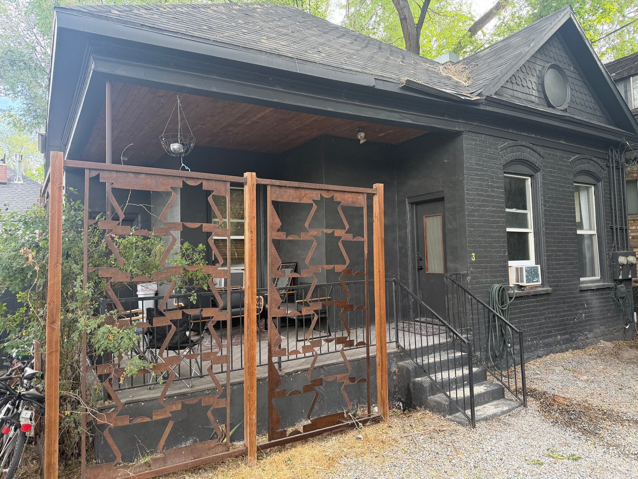 Building Photo - 553 E 700 S