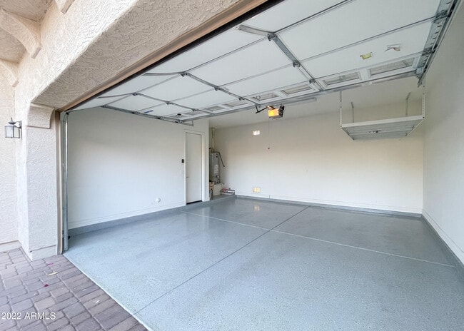 Building Photo - 2902 E Ebony Dr