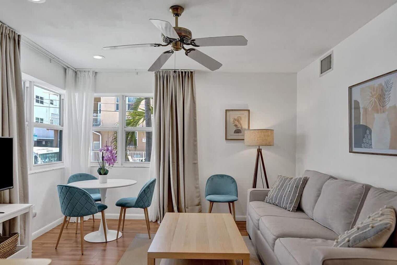 Building Photo - 851 N Surf Rd