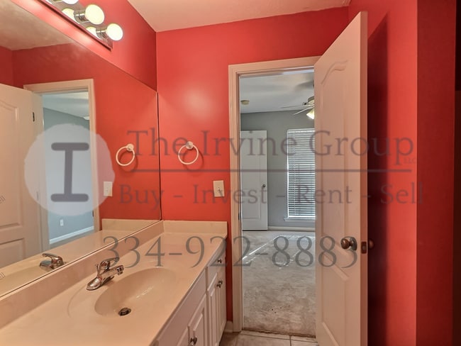 Building Photo - 2 Bed 2 Bath