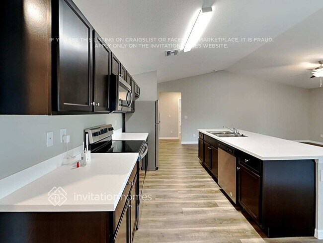 Building Photo - 16077 Overdale Ct