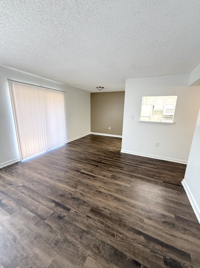 Building Photo - 2539 N Alafaya Trail