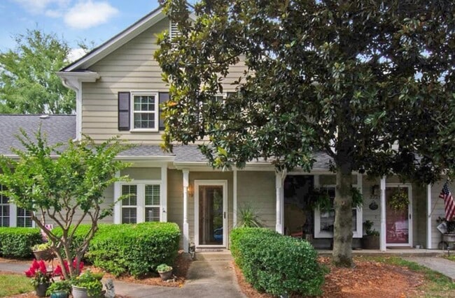 Building Photo - 2719 New Hamlin Way