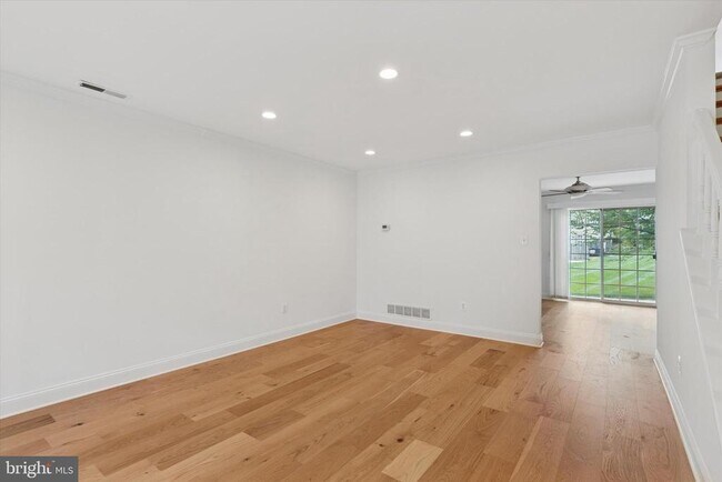 Building Photo - 235 Copper Beech Dr