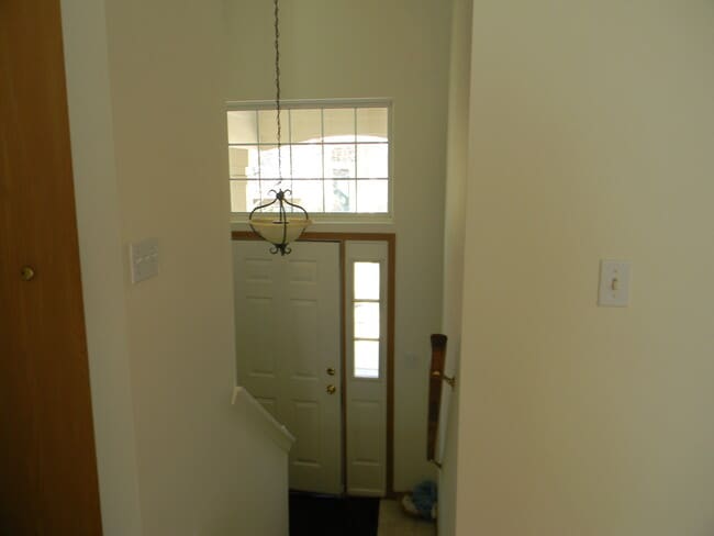 Building Photo - 1542 Sauganash Ct