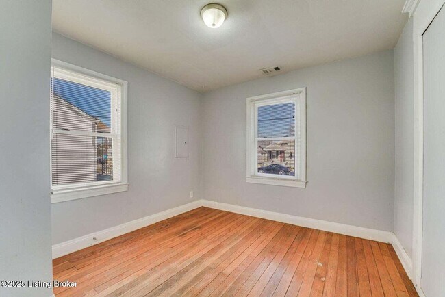 Building Photo - 1028 Camden Ave