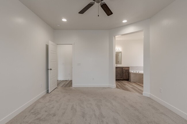 Building Photo - Beautiful Property in the Sage Canyon Neig...