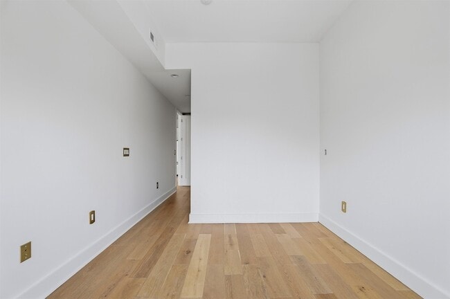 Building Photo - 194 Cambridge Ave