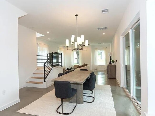 Building Photo - 18205 Fair Ln