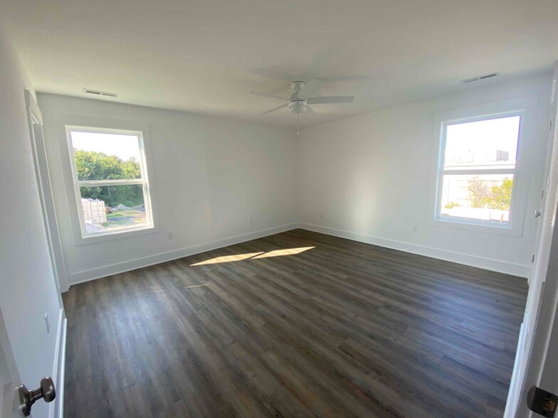 Building Photo - 307 Indian Dr