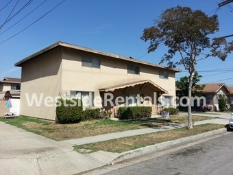 Building Photo - 9737 Walnut St