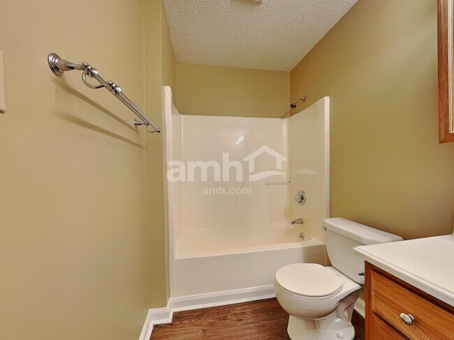 Building Photo - 2524 Cinema Dr