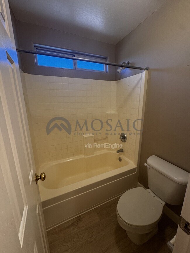 Building Photo - 3356 E Mayberry Ave