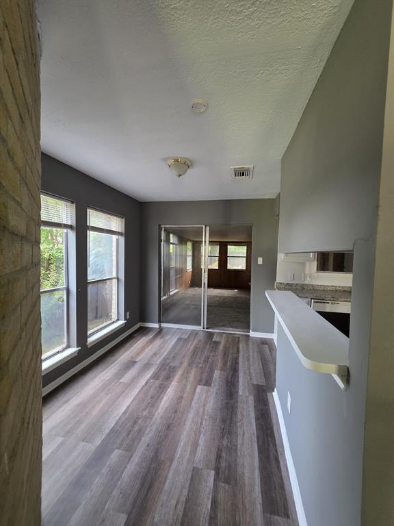 Building Photo - 22819 Carter Gate Dr