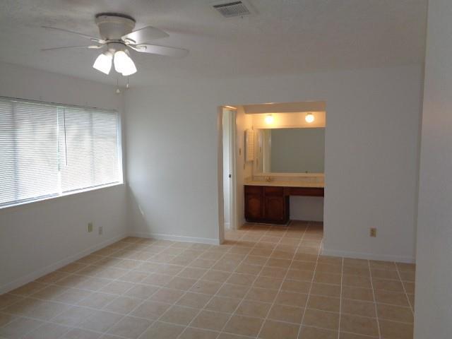Building Photo - 10211 Golden Meadow Dr