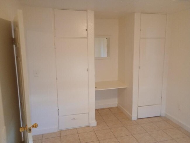 Building Photo - 1 bedroom in Eloy AZ 85131