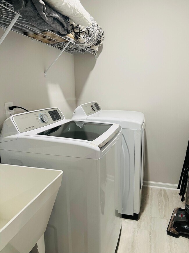 Building Photo - 4317 Olde Waverly Wy