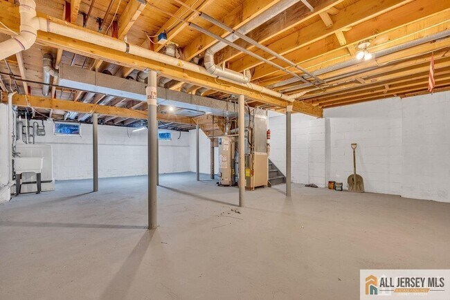 Building Photo - 17 Begonia Ct