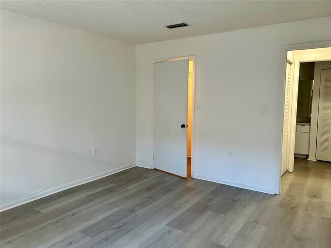 Building Photo - 8104 SW 21st Ct