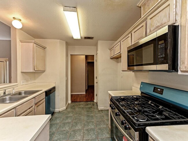 Building Photo - 14700 Menifee St
