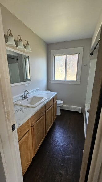 Bathroom - 2525 McKee Ave SW