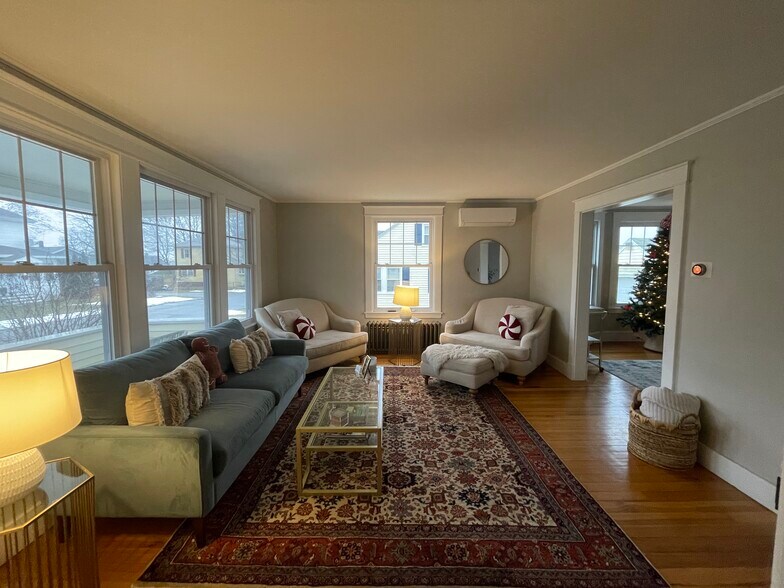 Building Photo - 21 McLean St