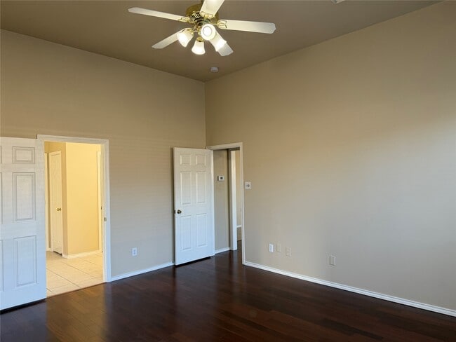 Building Photo - 7218 Broadelm Dr