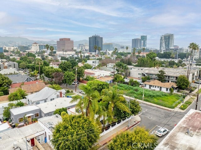 Building Photo - 6607 Fountain Ave