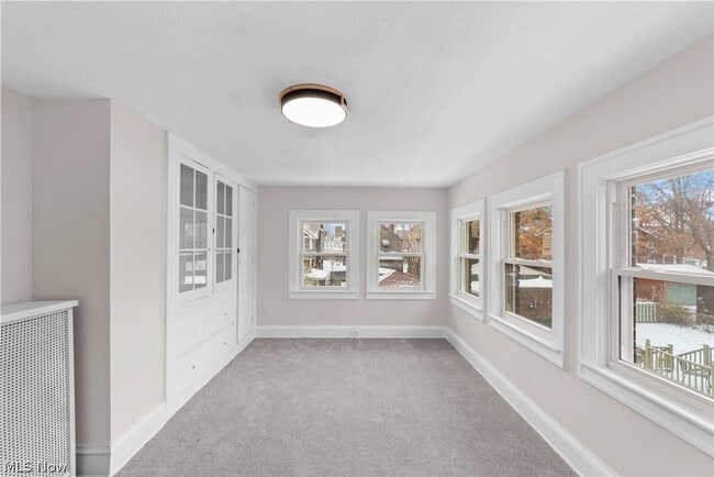 Building Photo - 867 East Blvd