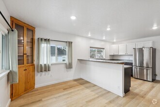 Building Photo - Kennett Triplex