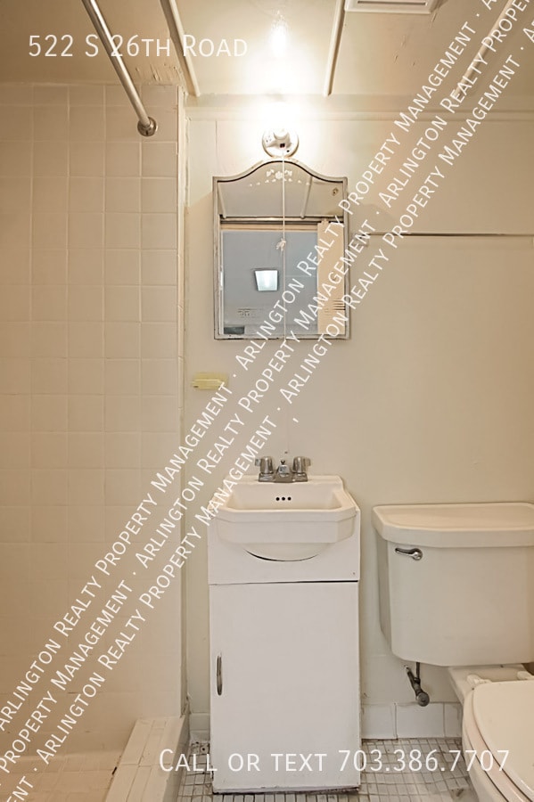 Building Photo - 522 26th Rd S