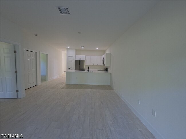 Building Photo - 2216 Kenneth Ave S