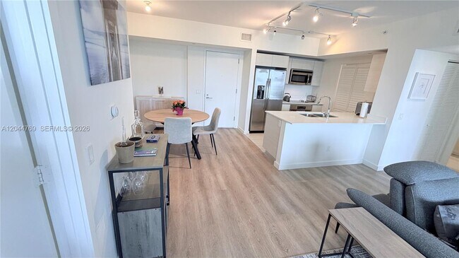 Building Photo - 4250 Biscayne Blvd