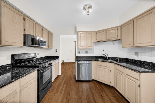 Building Photo - 125 Stevens Dr