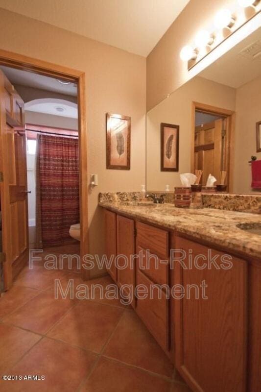 Building Photo - 420 E Stonebridge Dr