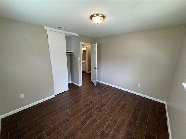 Building Photo - 4778 Ivywood Dr