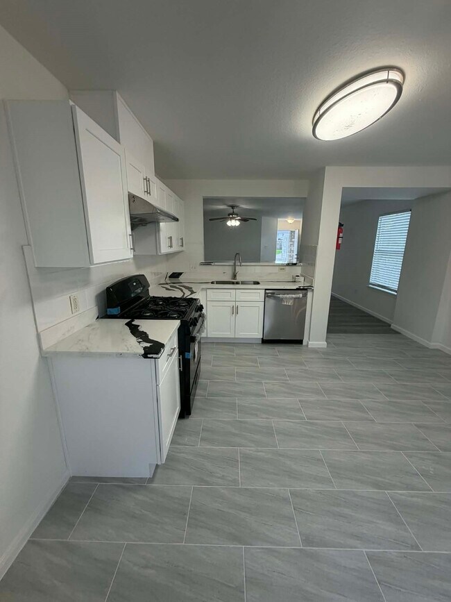 Building Photo - 13426 Sanderford Ln