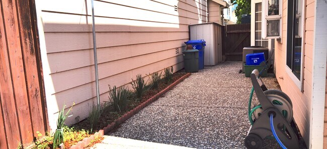 Building Photo - 6193 Potrero Dr