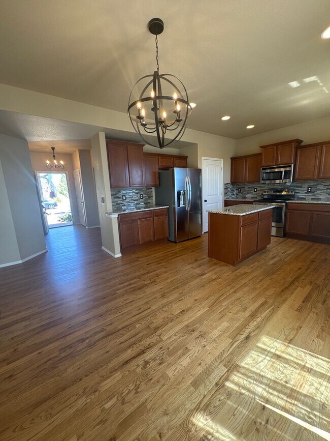 Building Photo - 10732 Echo Canyon Dr
