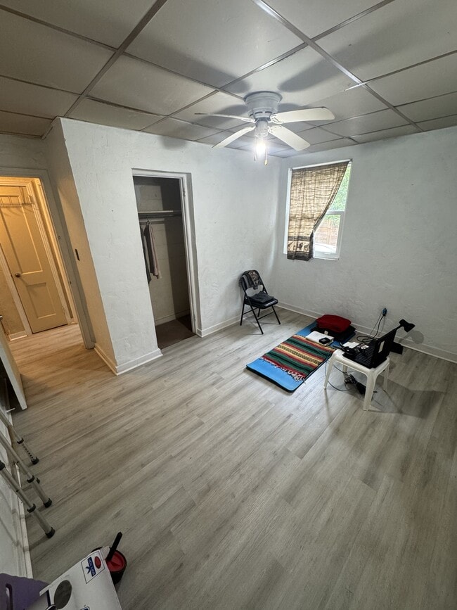 Building Photo - 1612 Pepper Dr