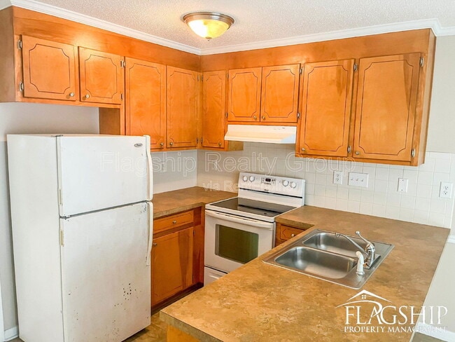 Building Photo - 3813 E Vancroft Cir