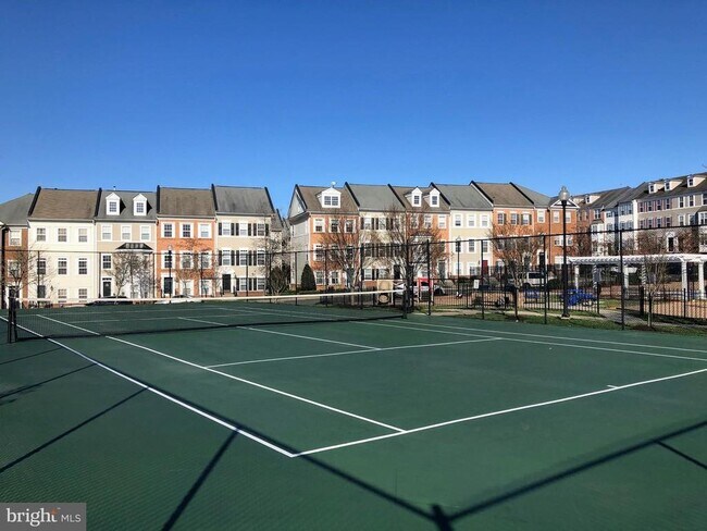 Building Photo - 5525 Lanier Ave